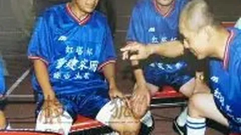 “特朗普关税政策引发加拿大、墨西哥及中国三国争议”